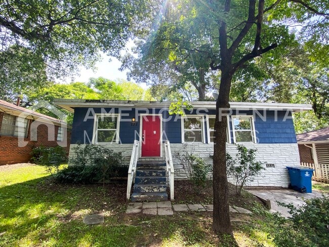 Building Photo - Home for rent in Midfield! COMING SOON
