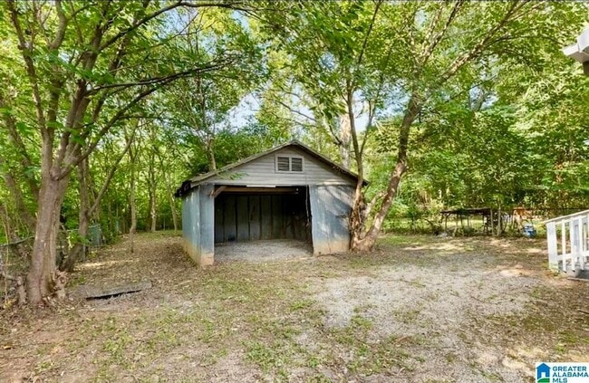 Photo - 2824 25th St N