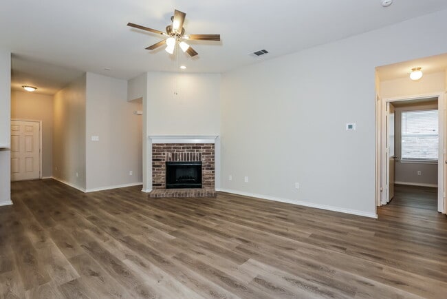 Photo - 1430 Vermont Ave