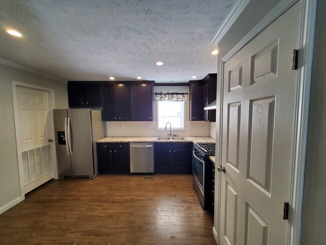 Photo - 8 Swallow Ct