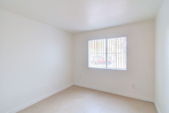 Photo - 3956 Danny Melamed Ave Unidad 101