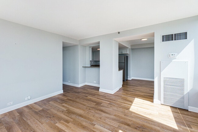 Photo - 3320 Spinnaker Ln Unit 16D