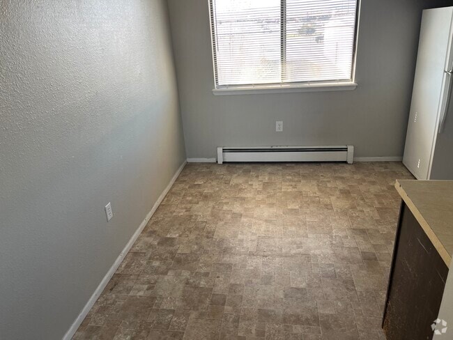 Building Photo - 2539 Grand Ave Unit 1 Rental