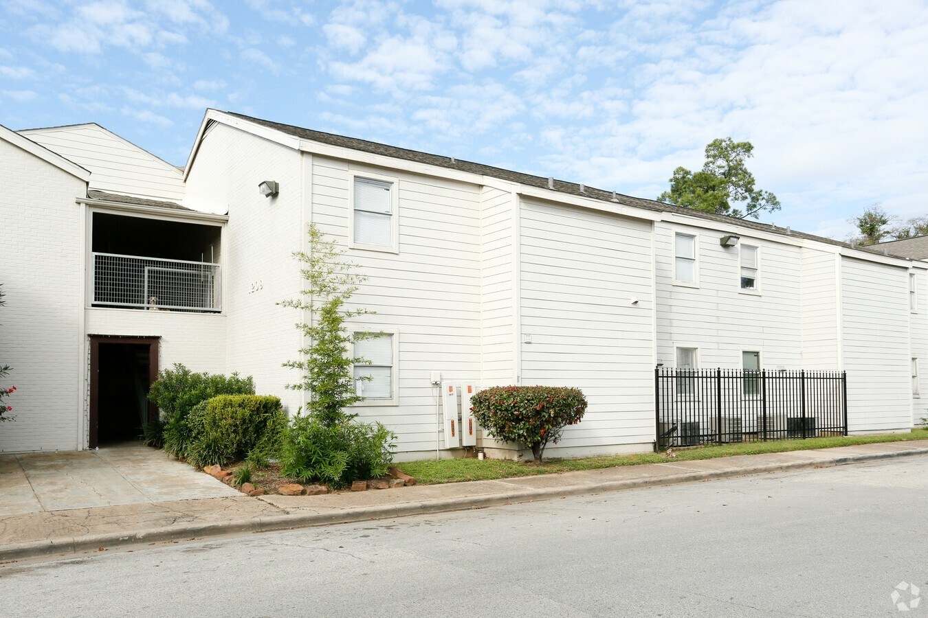 Photo - 1209 Herkimer St