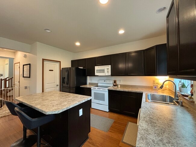 Photo - 680 NE Nantucket St