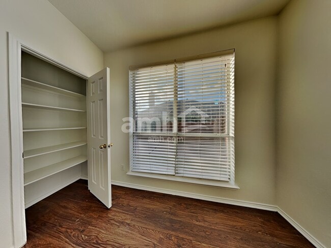 Photo - 4300 Brinker Ct