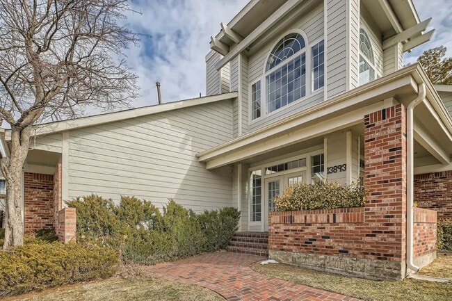 Building Photo - Beautiful 2 bed 1 bath Condo in Aurora Unit G