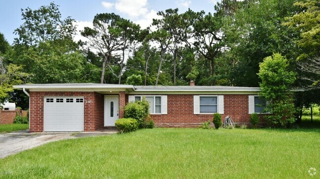Building Photo - 2101 Maple Leaf Dr E Rental