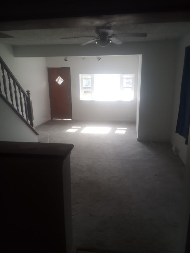 Building Photo - 8 Murphy Ave