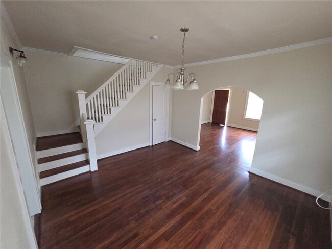 Photo - 2805 Cleburne St