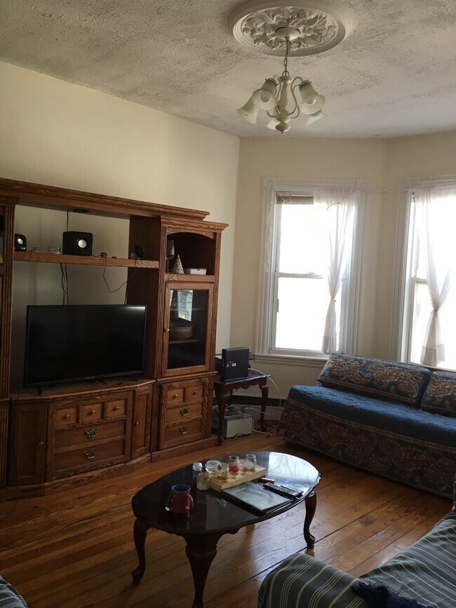 Photo - 94 Hillside St
