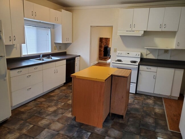 Photo - 2904 N Ash St