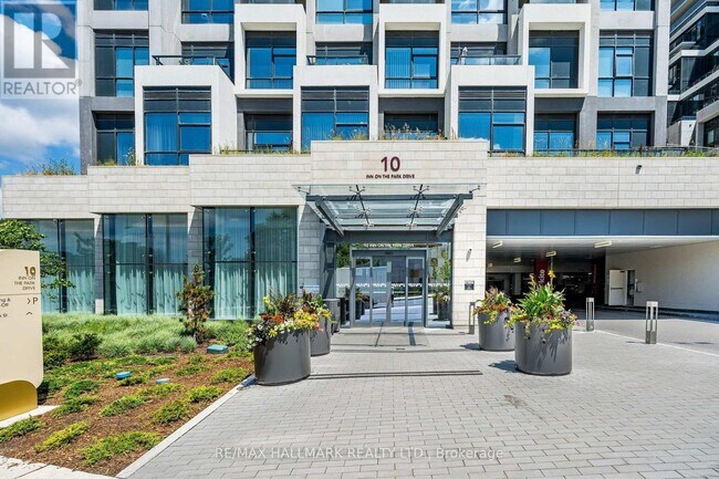 Photo - 10 Inn On The Pk Dr Unit 3109