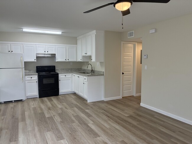 Photo - 705 Bustamante St Unit 6