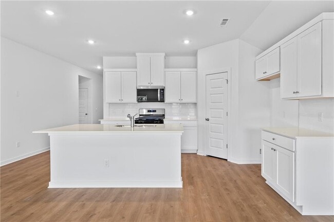 Photo - 813 Heeler Ave