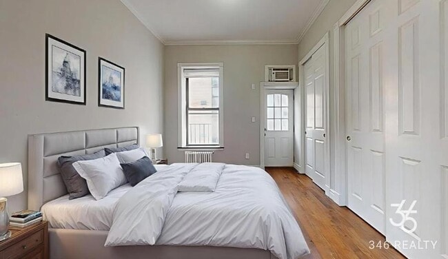 Photo - East 25th Street Unidad 52