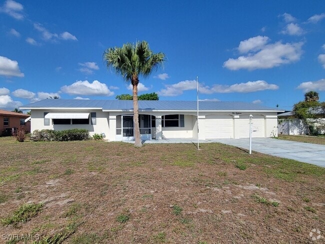 Building Photo - 218 Lake Dr Rental