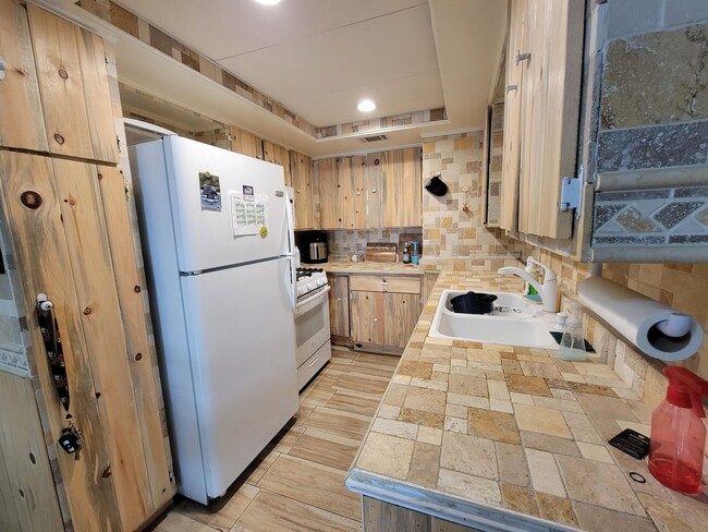 Photo - 230 Shadybrook Ln