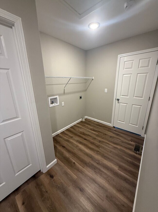Photo - 2 Bedroom 1.5 Bathroom Townhouse in Jackson, MO Unidad 226 Townhome LOWER