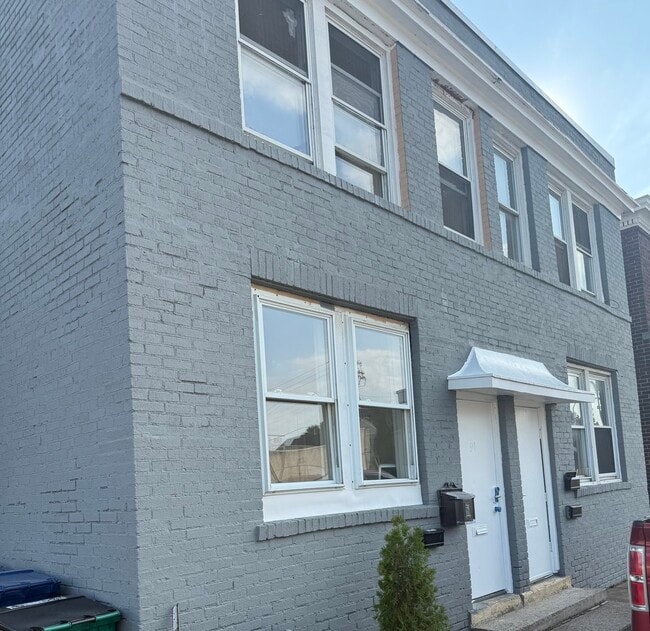 Photo - 89 Abbott Rd Unit 4 upper