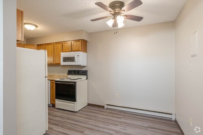 2BR,1BA-970SF - Dining