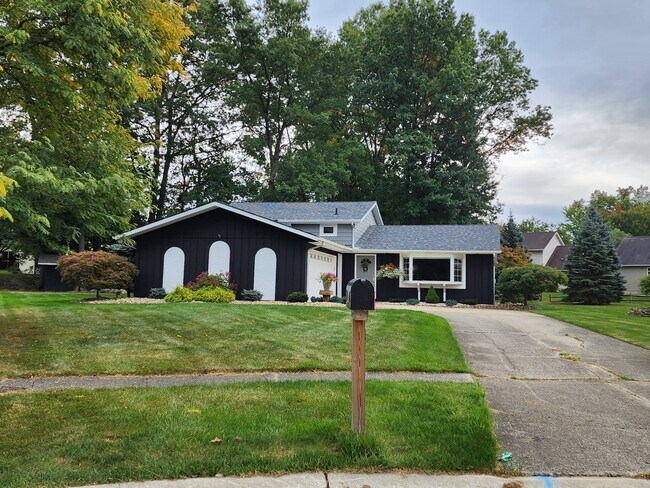 Photo - 20311 Village Green Dr House