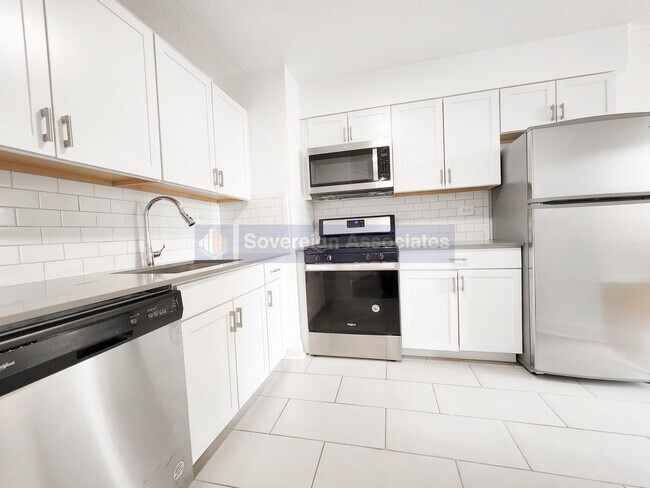 Photo - 3333 Broadway Unidad D2C