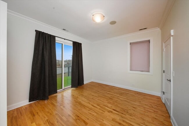 Photo - 1523 W Huron St Unit 3