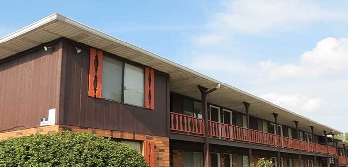Raintree Apartments - Raintree Apartments