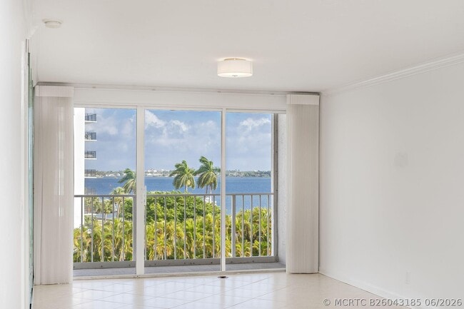Building Photo - 3901 S Flagler Dr Unit 505