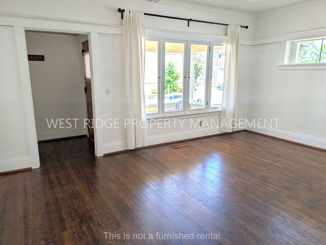 Photo - 1526 NE Schuyler St