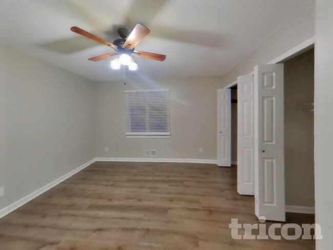 Photo - 820 Shenandoah Ln N