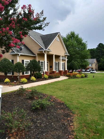 Salem Chase Office