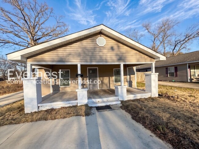 Photo - 4329 Pulaski St