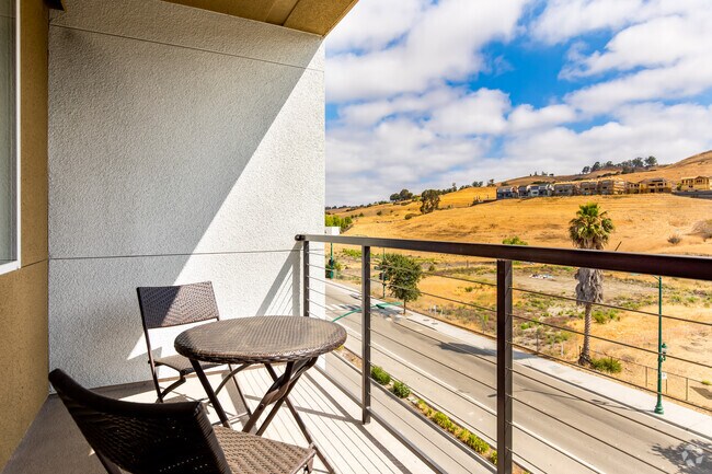 2BR, 2BA - C1 - The Mix at SoHay