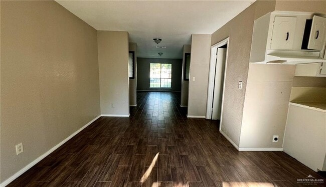 Photo - 10 Tulipan Dr