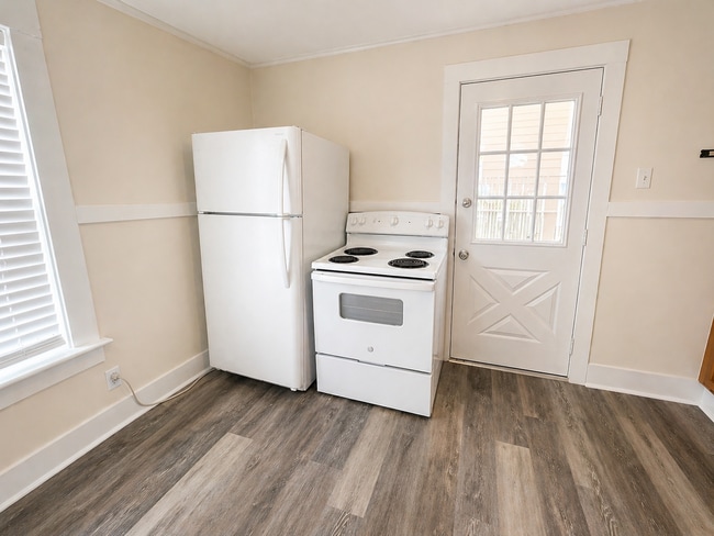 Building Photo - 28 Prospect St Unit 1R