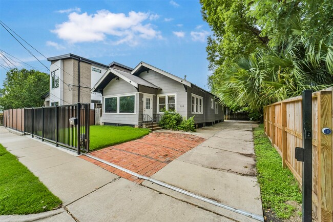 Photo - 1120 Willard St