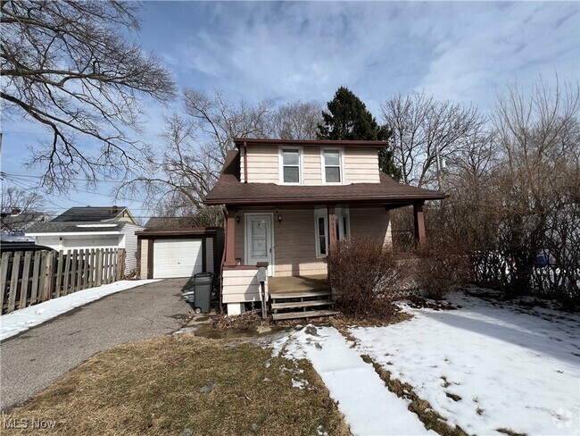 Building Photo - 19414 Shoreland Ave Rental