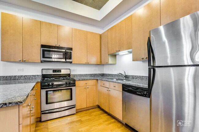 Photo - 1464 S Michigan Ave
