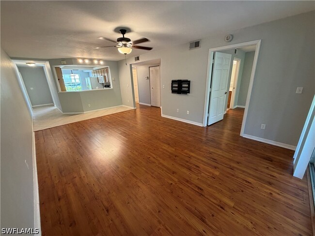 Building Photo - 28231 Pine Haven Way Unit 164
