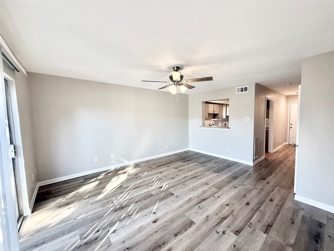 Photo - 7980 Grove Ridge Dr