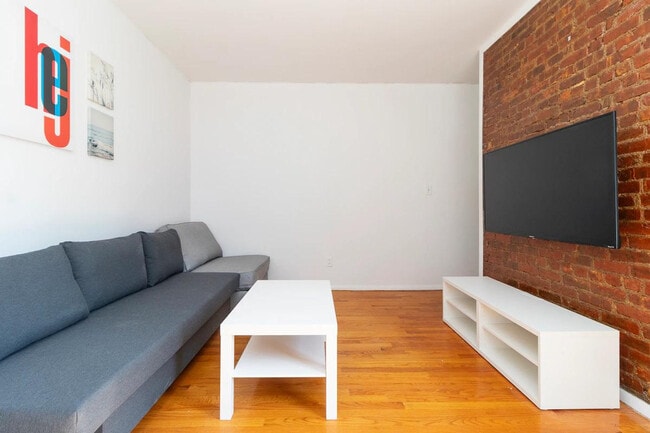 Building Photo - 1789 1st Ave Rental