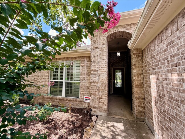 Building Photo - 1702 Fantasy Woods Dr