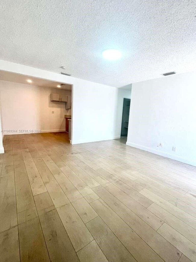 Photo - 4924 SW 44th Ave