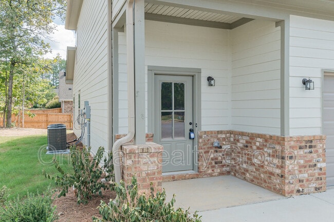 Photo - 171 King Richards Way