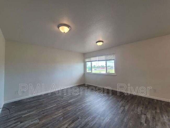 Photo - 7143 Bacchini Ave