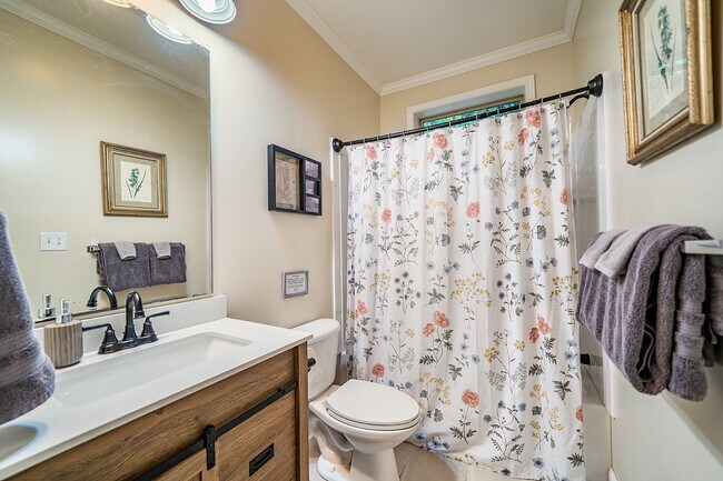 Photo - 281 Raven Blvd