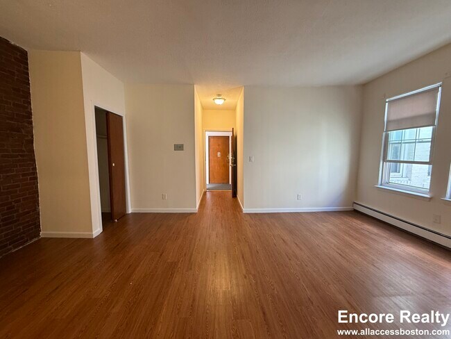 Photo - 70 S Huntington Ave Unidad 15