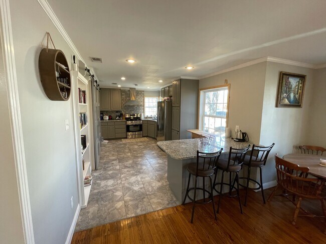 Photo - 2317 28th St